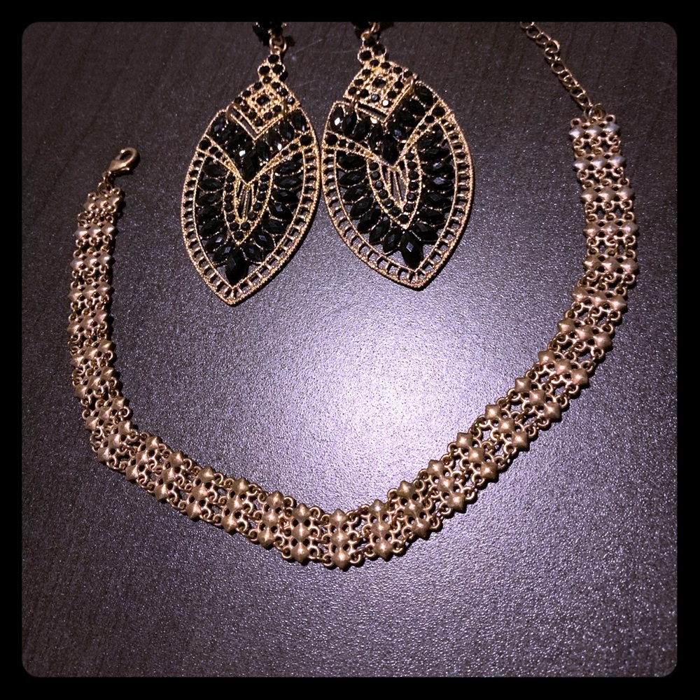 Choker & Chandelier set